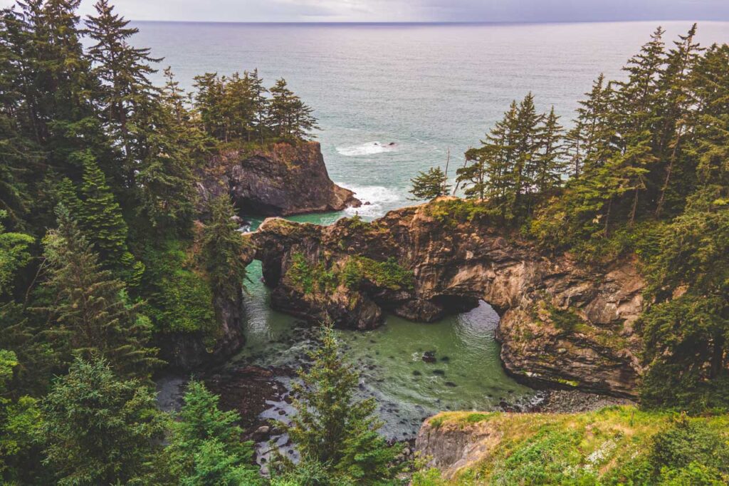 Najpiękniejsze miejsca w USA: Natural Bridges, Oregon