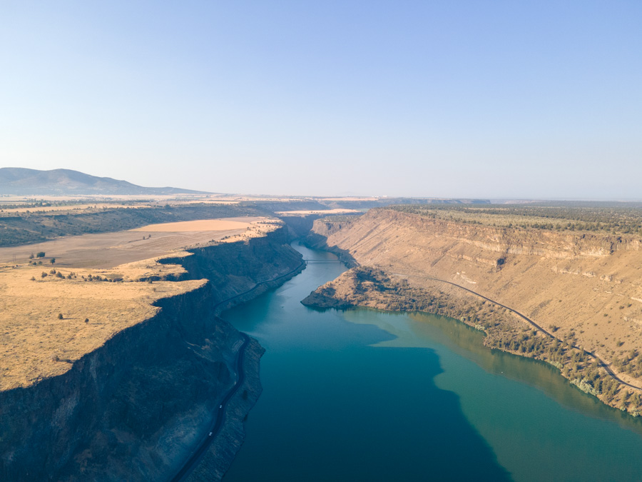 Cove Palisades State Park to urokliwe miejsce w Oregonie z pięknym jeziorem i malowniczymi kanionami