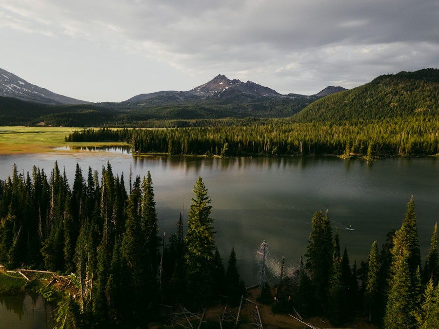 Cascade Lakes Scenic Byway to zapierająca dech w piersiach trasa w Oregonie, prowadząca do pięknych górskich jezior